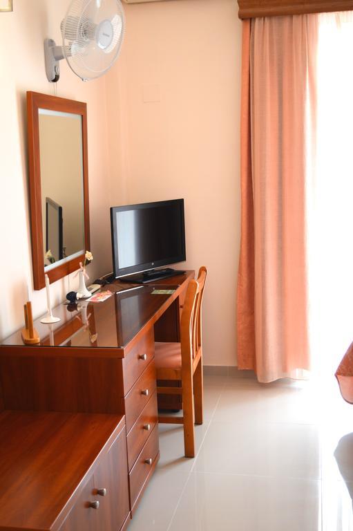 Acqua Marina - Άκουα Μαρίνα Hotel Agia Marina  ภายนอก รูปภาพ